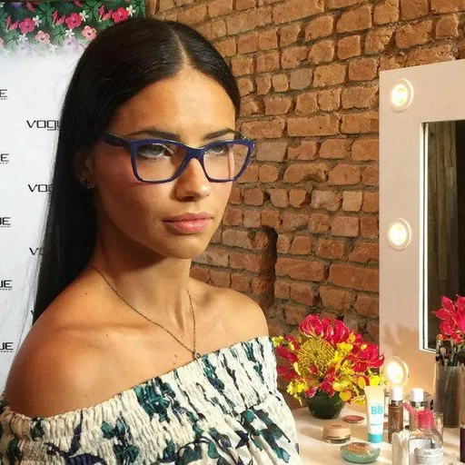 adriana lima instagram pfp 