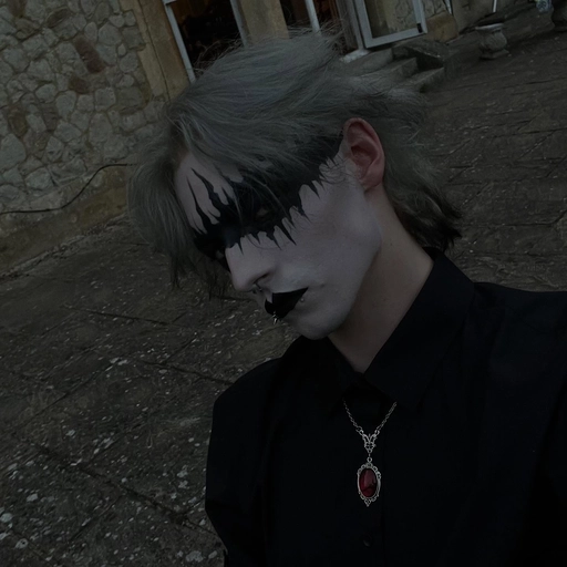 goth pfp aesthetic moody vibes