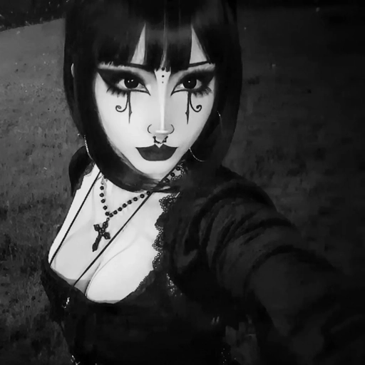 aesthetic pfp goth stylish
