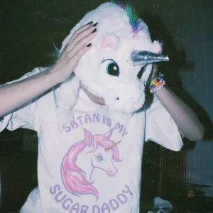 edgy pfp grunge vibes