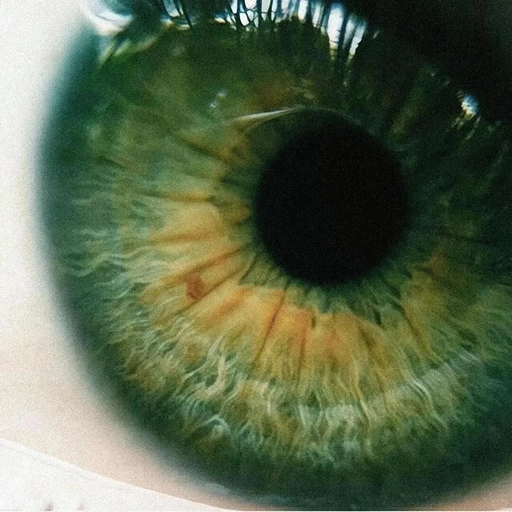 glitch effect evil eye pfp aesthetic