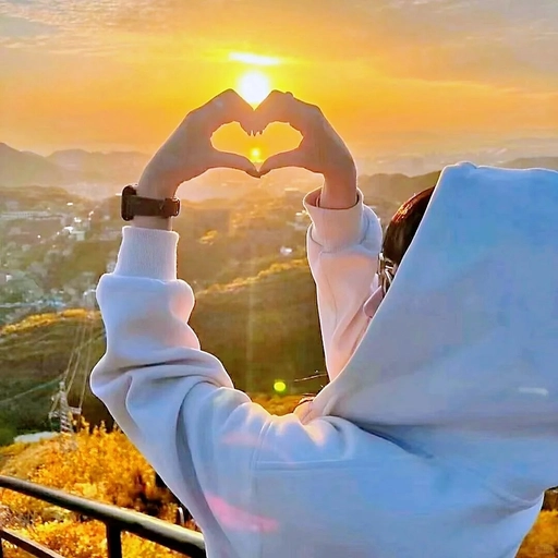 glowing heart aesthetic profile pictures pack