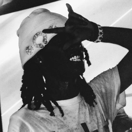 smiling osamason pfp look