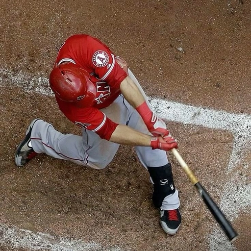 baseball pfp with cap aesthetic