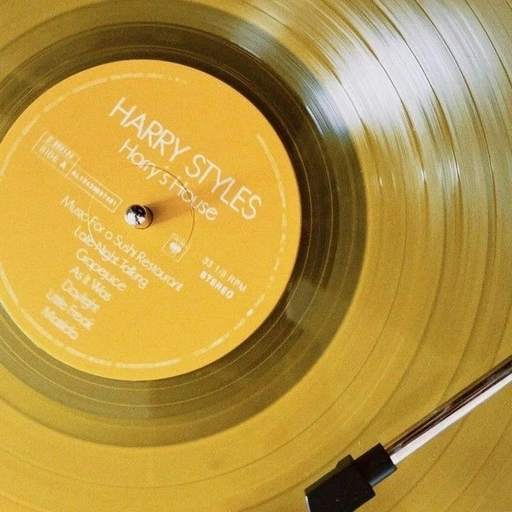 aesthetic pfp yellow