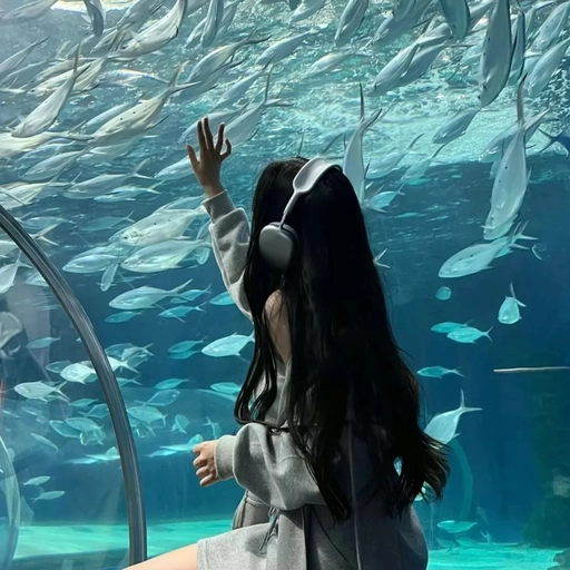 pfp for girls soft lighting