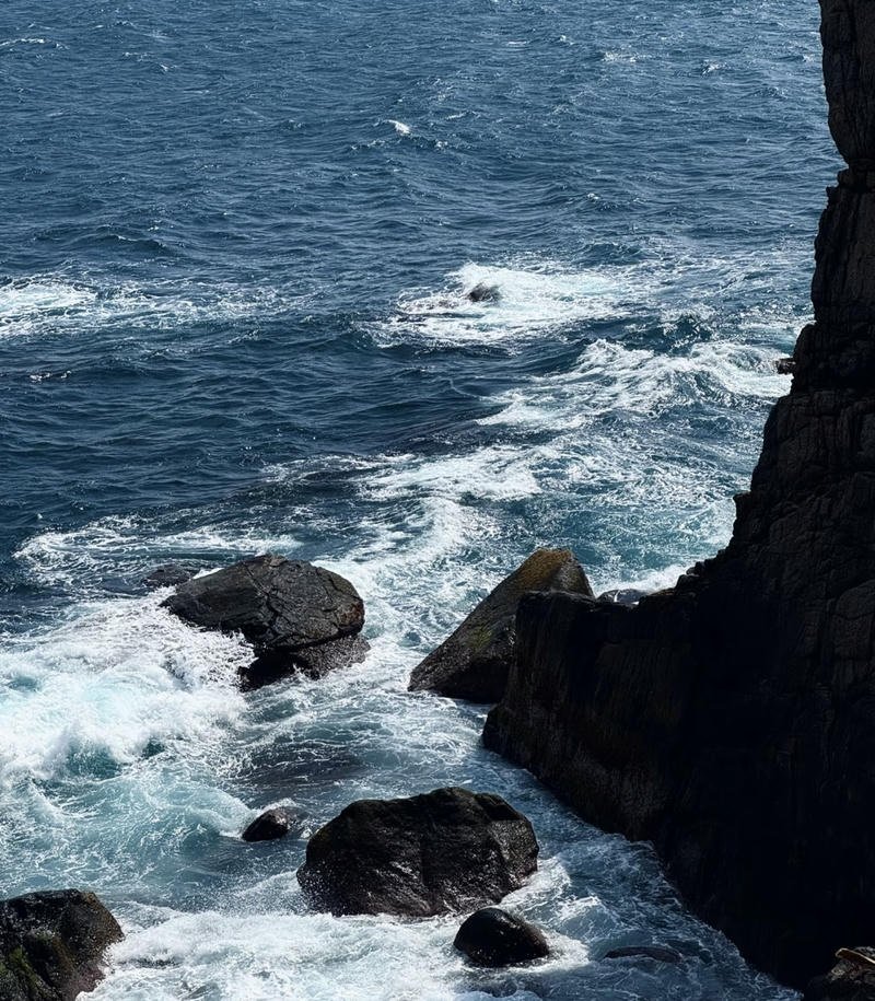 Deep blue sea and clouds aesthetic ocean aesthetic pfp