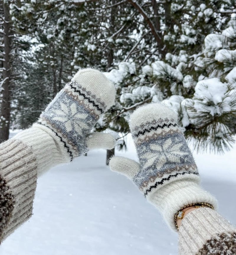 Icy blue snowy landscape perfect calm winter aesthetic pfp avatar