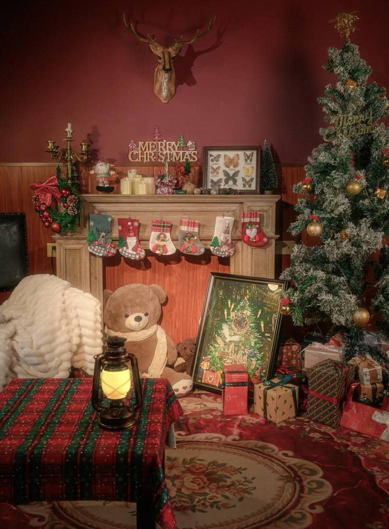 Magical holiday Christmas aesthetic pfp inspiration