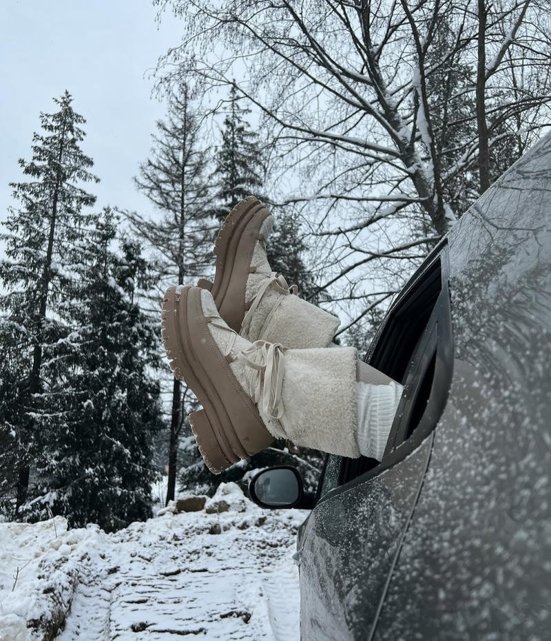 Winter aesthetic pfp with soft snowfall and peaceful snowy park scenery